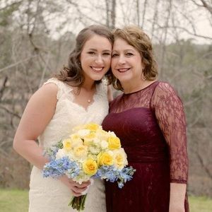 Meet your Posher, Lora lambert